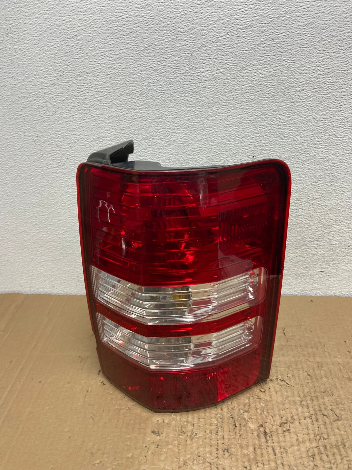 2008 to 2012 Jeep Liberty Right Passenger RH Side Tail Light AC4090 LK0