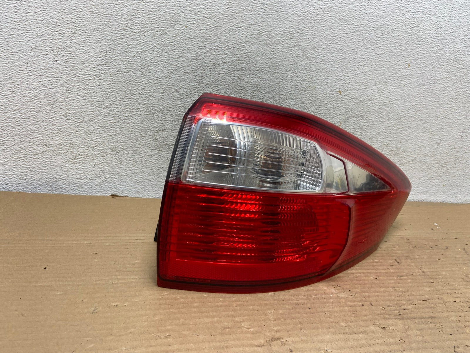 2013 to 2016 Ford C-Max Right Passenger RH Side Tail light AG9132 LK1