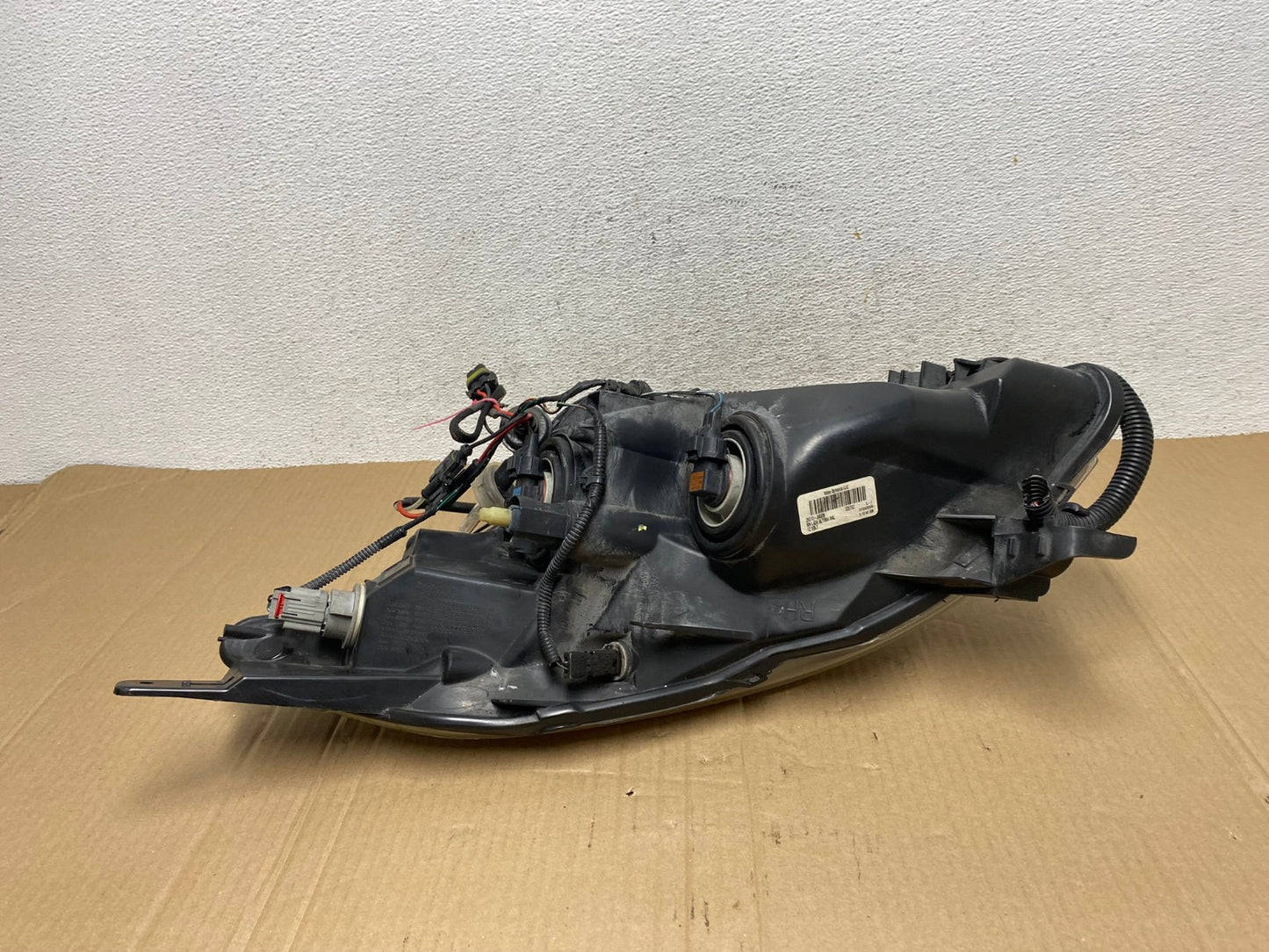 Sedan 2007 to 2009 Nissan Altima Right Passenger Halogen Headlight AE8909 LK4