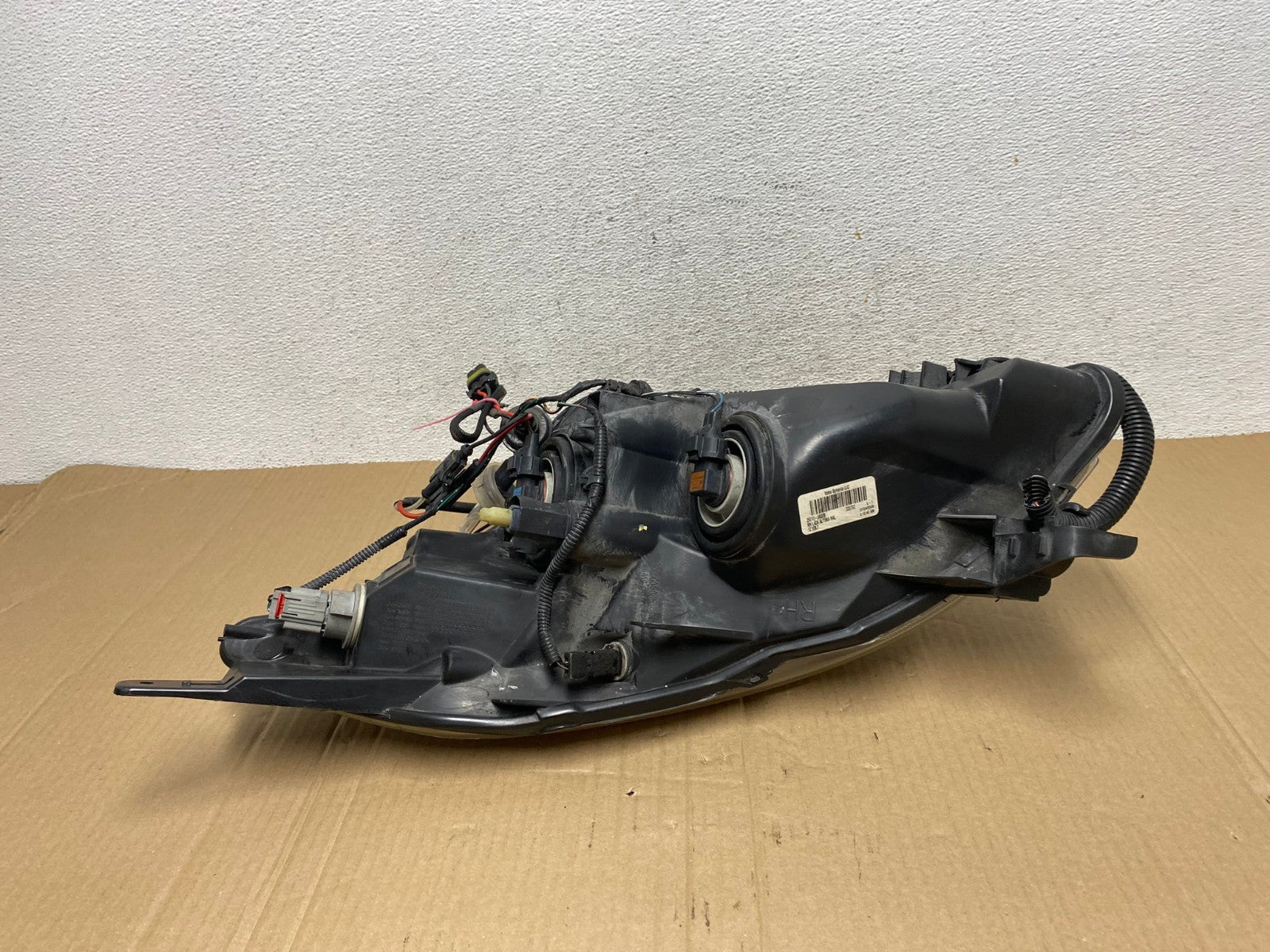 Sedan 2007 to 2009 Nissan Altima Right Passenger Halogen Headlight AE8909 LK4