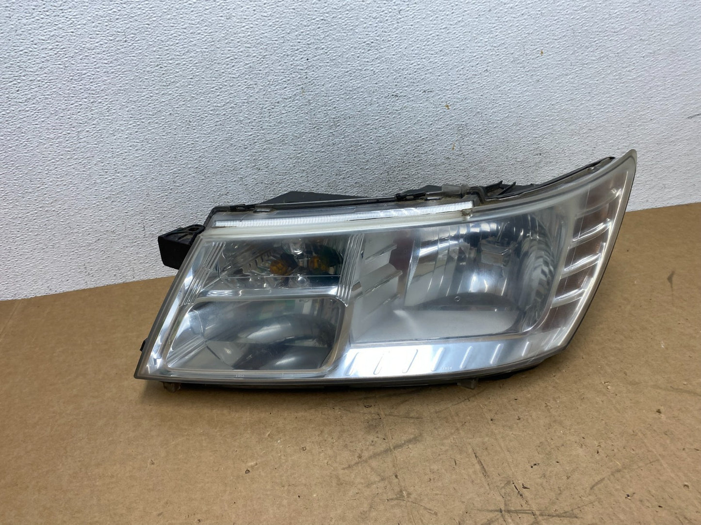 2009 to 2017 Dodge Journey Headlight Left Driver Lh Side Halogen AD6301 DW0