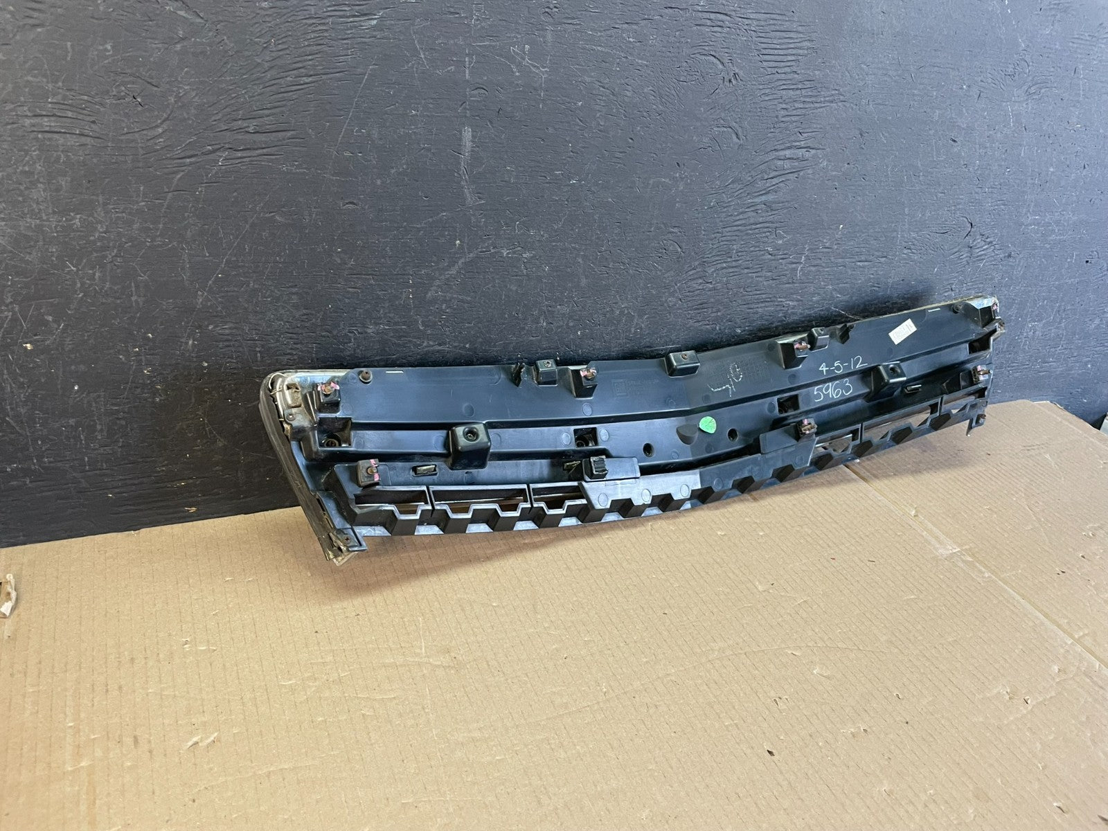 2012-2015 Chevrolet Captiva Sport White Front Upper Grille Grill AB7679 DG5
