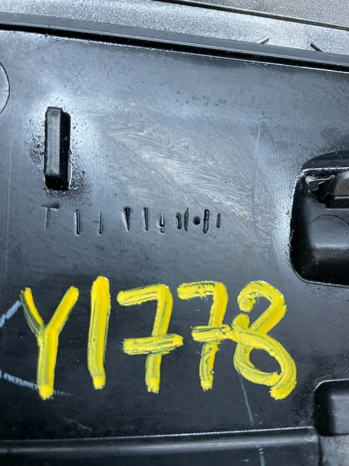 2011-2018 Dodge Grand Caravan Rear Tail Gate Trim Molding Panel OEM Y1778 DG12