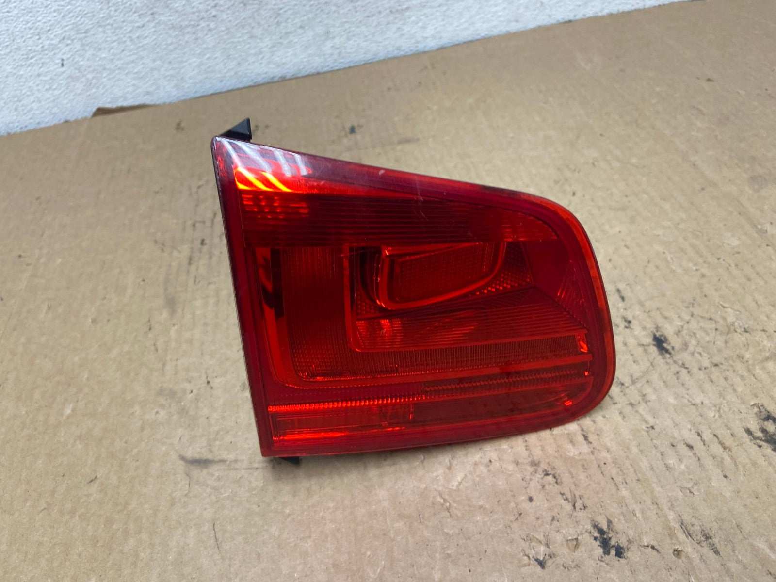 2012-2017 Volkswagen Tiguan Left Driver LH Side Inner Tail Light AG2163 LK0