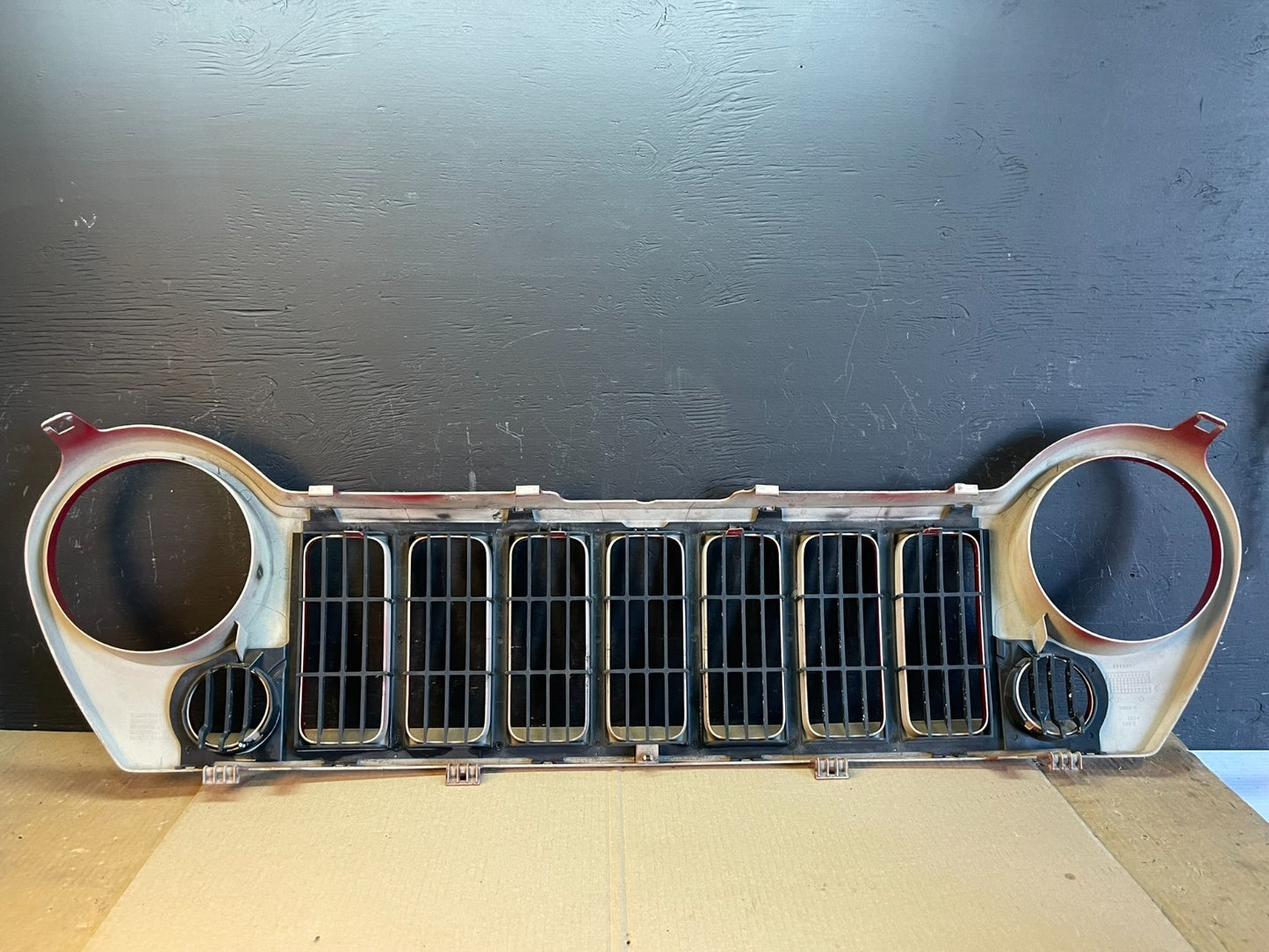 2005 to 2007 Jeep Liberty Front Upper Grill Grille Oem AB7926 DG9