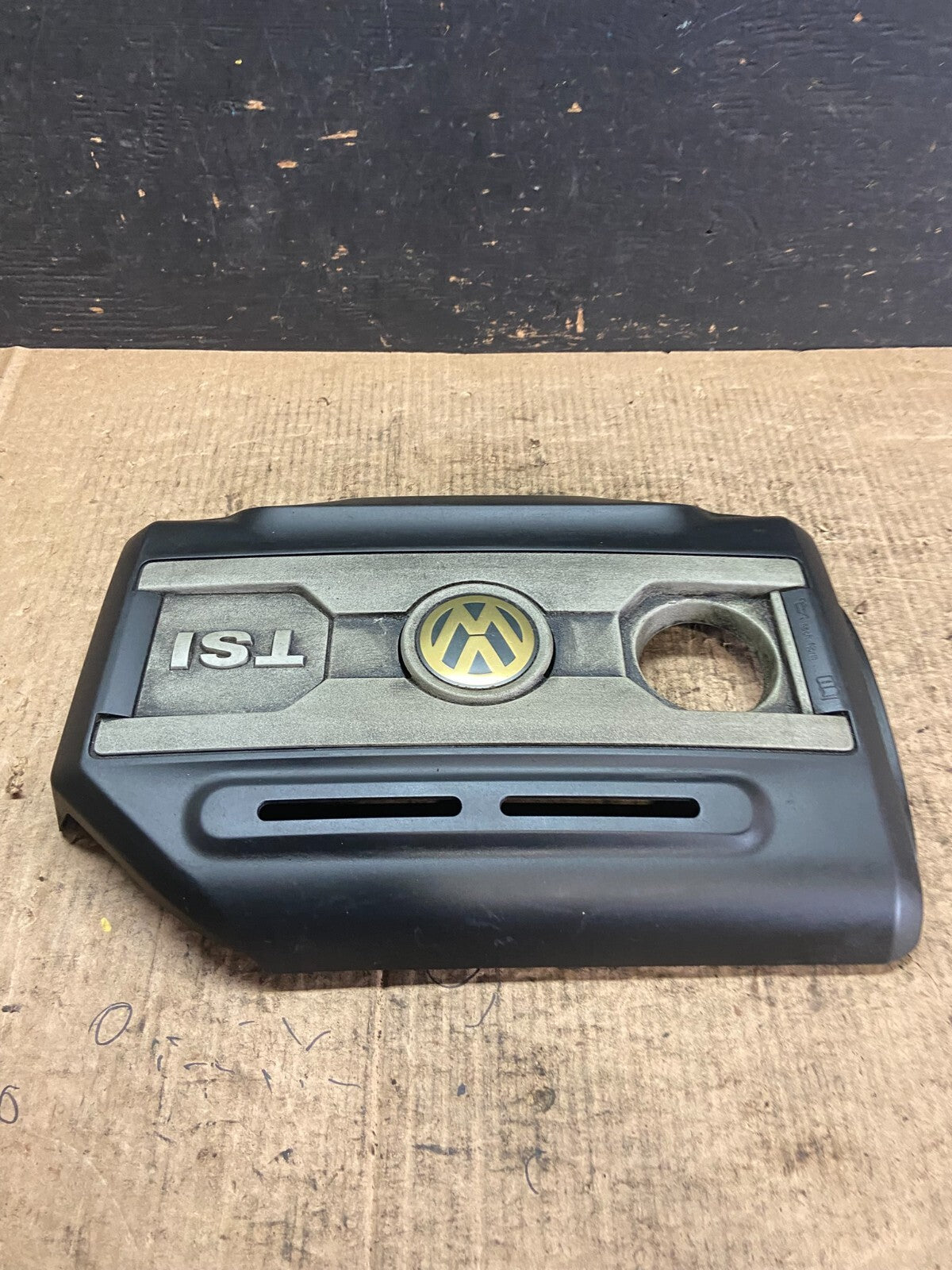 2005-2010 Volkswagen Mk5 2.0 TSI Passat Jetta Engine Cover o3337 PS1