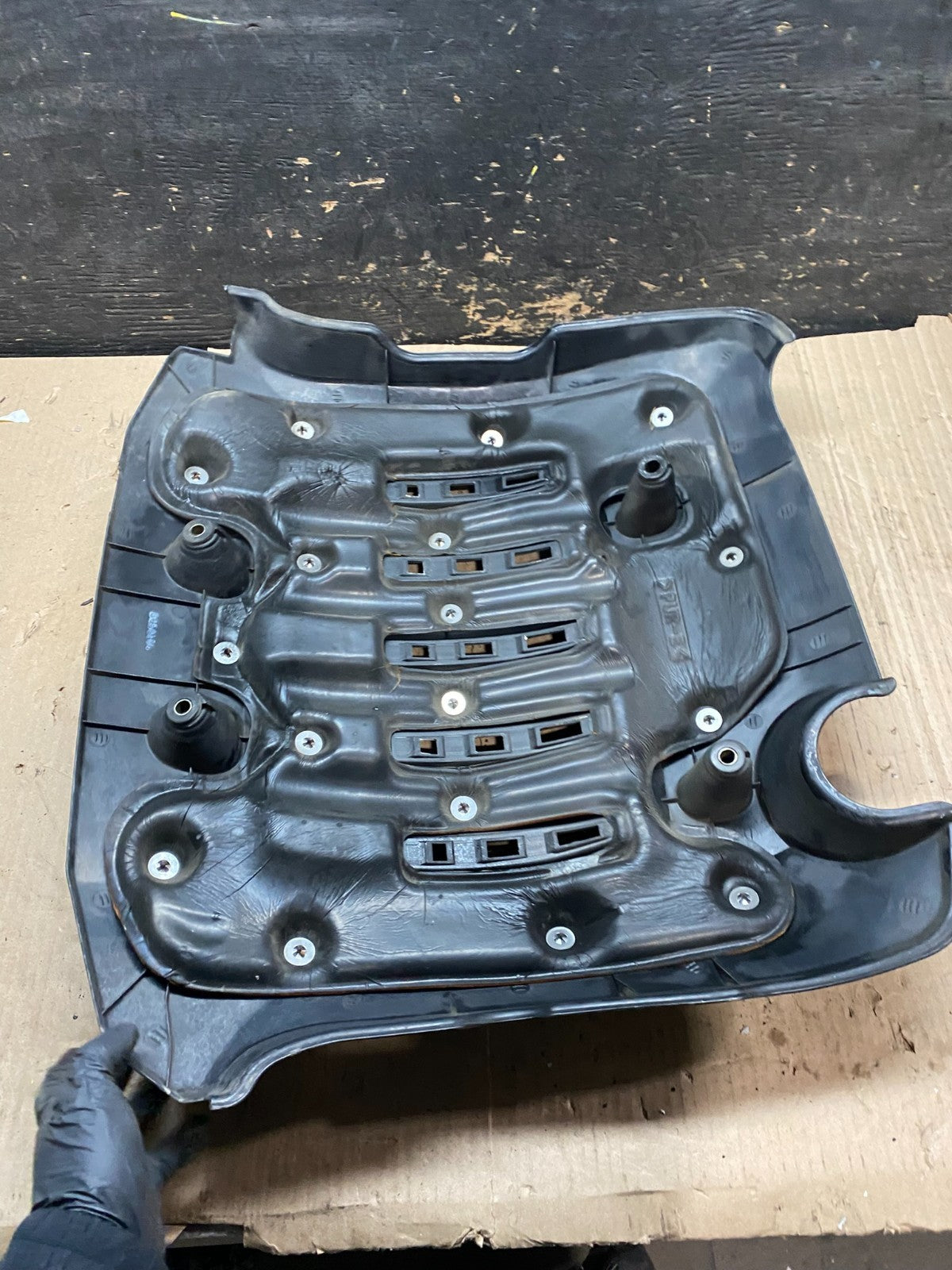 2005 to 2009 Kia Sportage Engine Motor Cover V3990 DG6