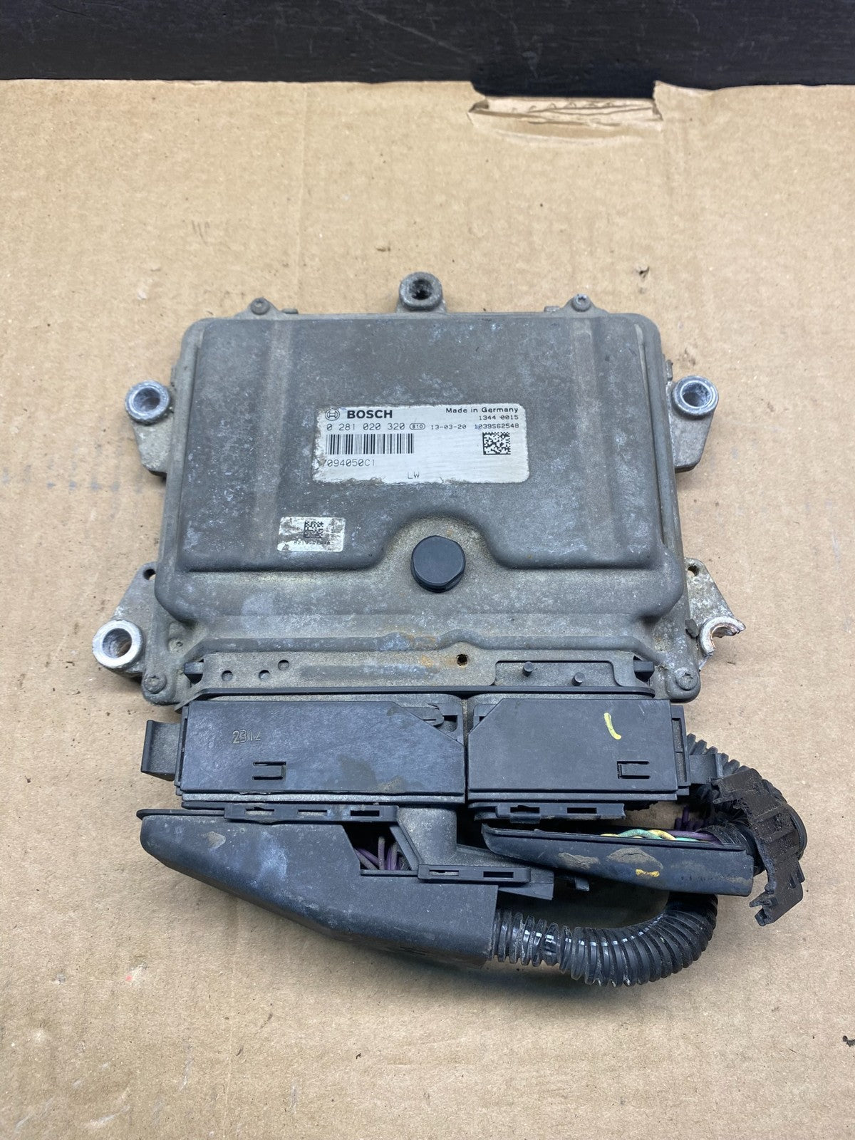 International BOSCH DEF Control Module Unit Bosch 0281020320 7094050C1 AF90050