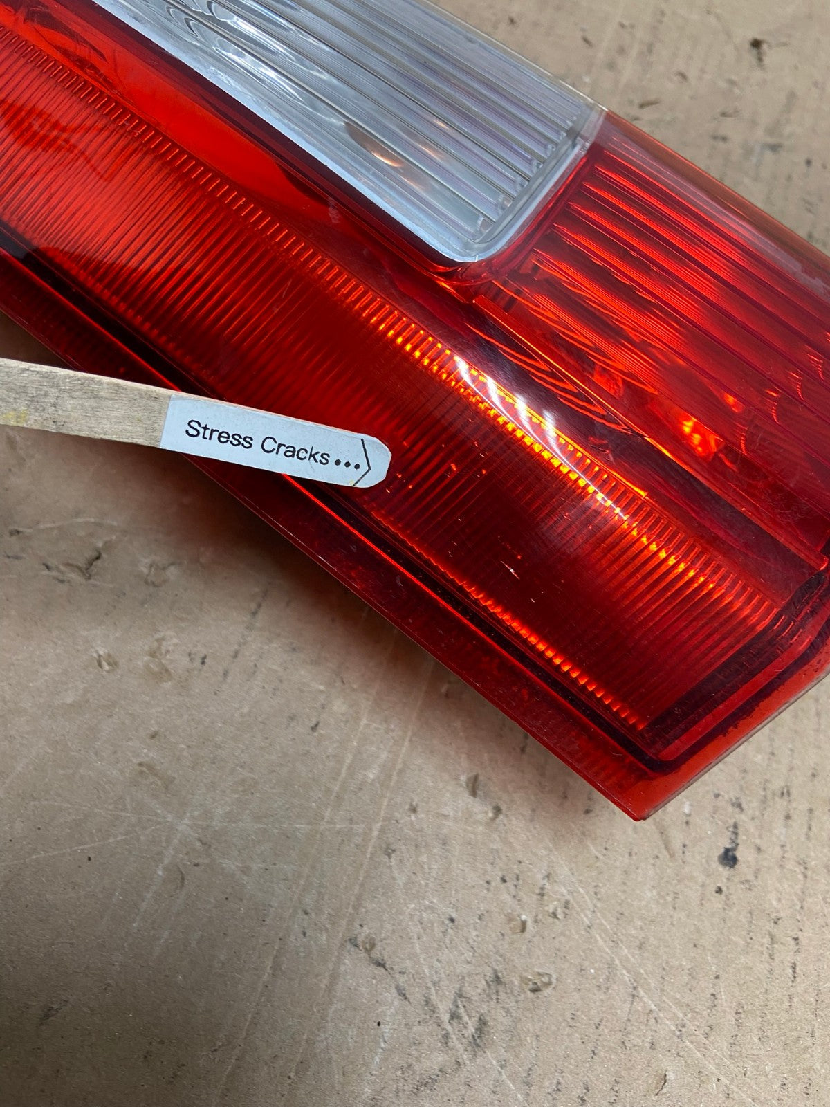 2001 - 2004 Volvo XC70 V70 Left Driver LH Side Tail Light Upper AD8023 LK3