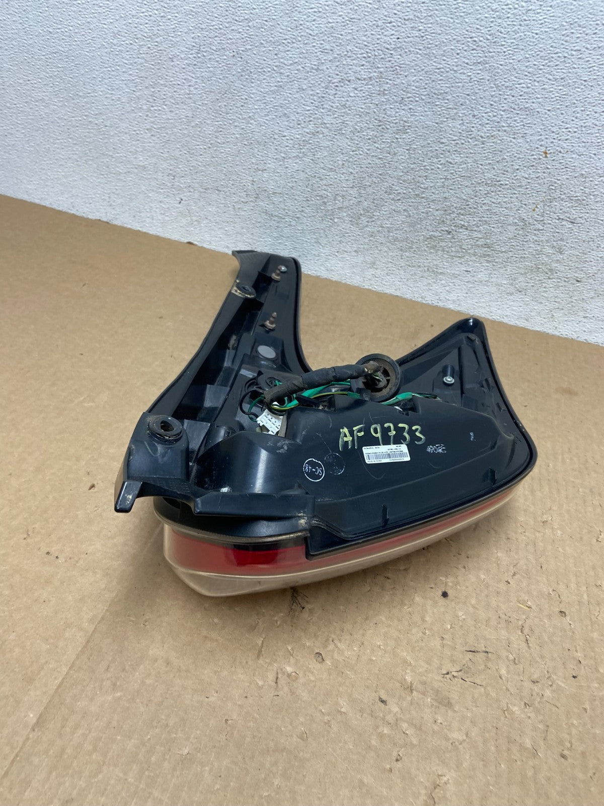 2015 to 2017 Nissan Juke Left Driver LH Side Tail Light AF9733 DW5