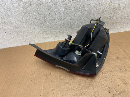 2005 to 2009 Buick Lacrosse Right Passemger RH Side Tail Light AI5631 LK4