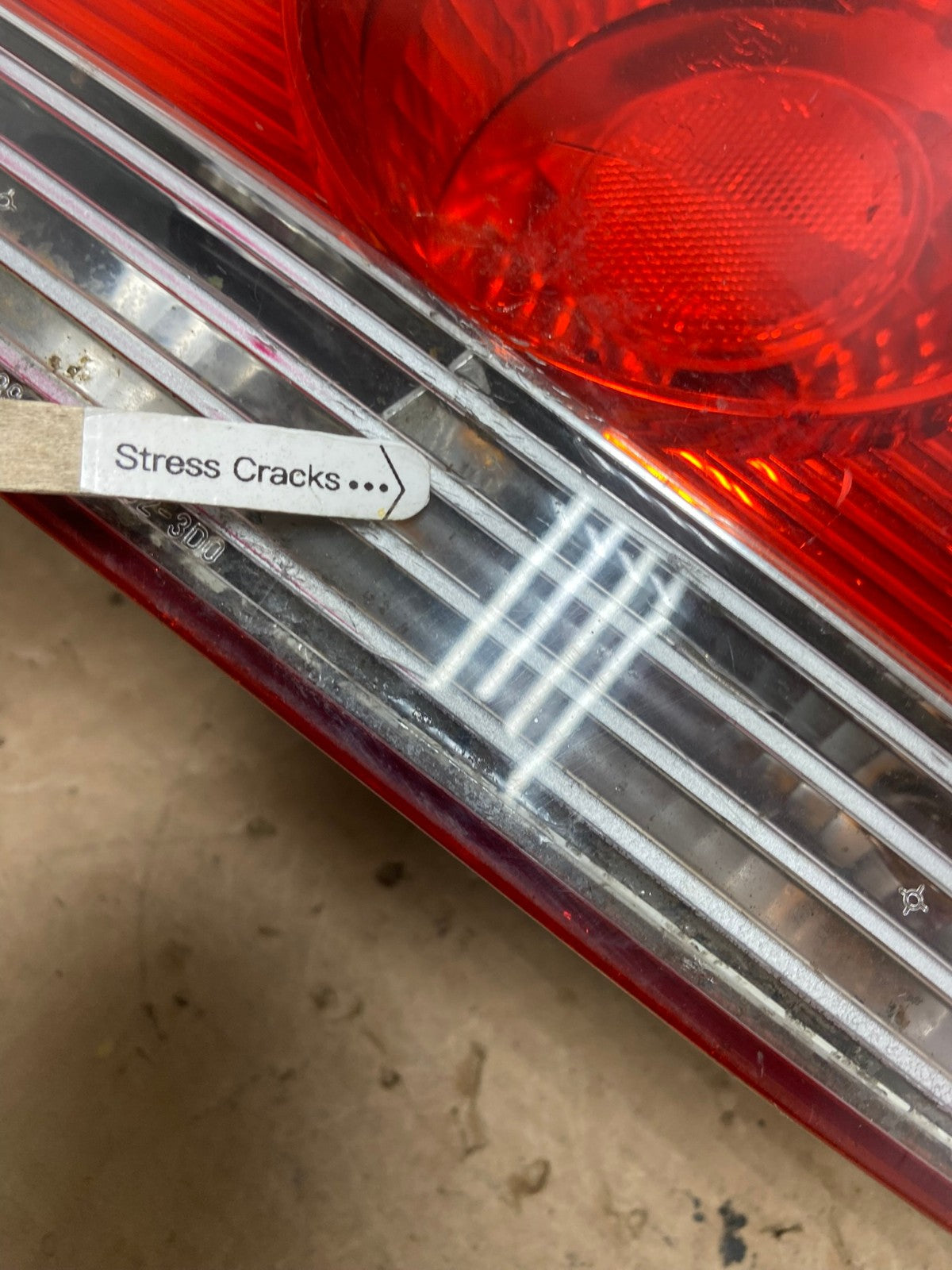2002 - 2005 Hyundai Sonata Right Passenger RH Side Tail Light AD4109 LK4