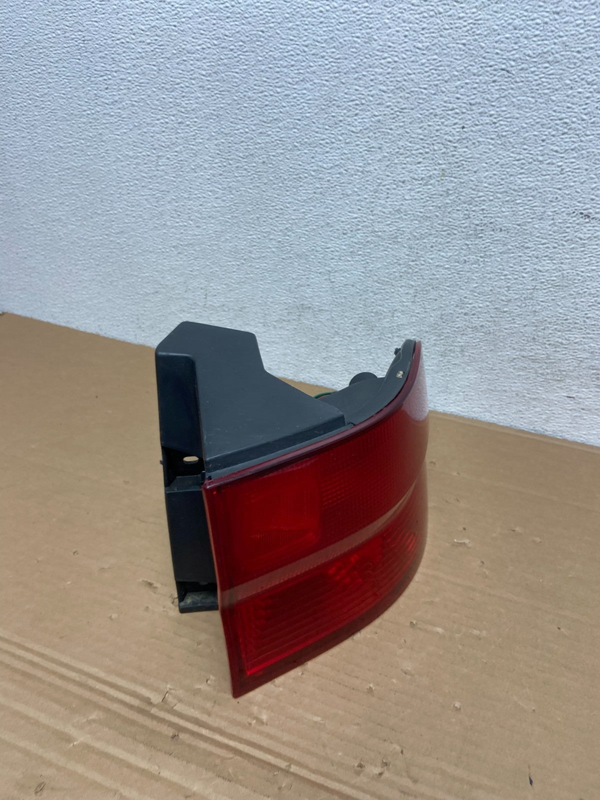 1999 2000 2001 Honda Odyssey Right Passenger Side Tail Light AD4188 DG2