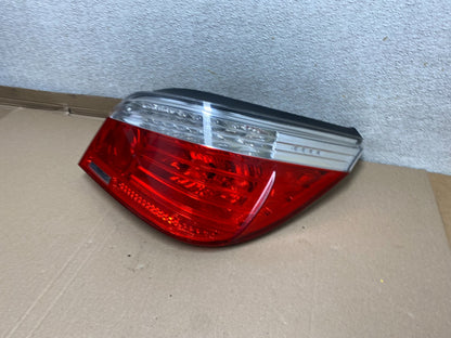 2008 2009 2010 BMW 5 525i 530i Right Passenger Rh Tail Side Light U0881 DW1
