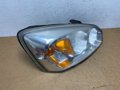 2004 to 2007 Chevrolet Malibu Right Passenger RH Headlight TYC AD4734 DW2