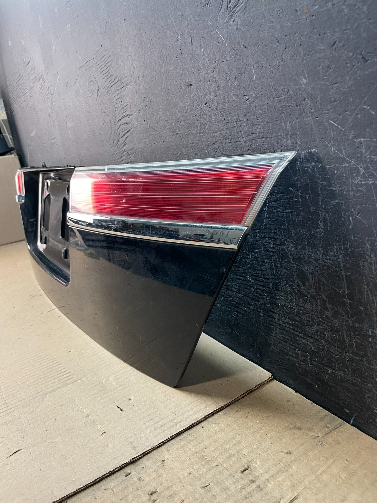 2008 to 2012 Honda Accord Sedan Trunk Deck Lid Trim Panel Molding AD5808 DG1