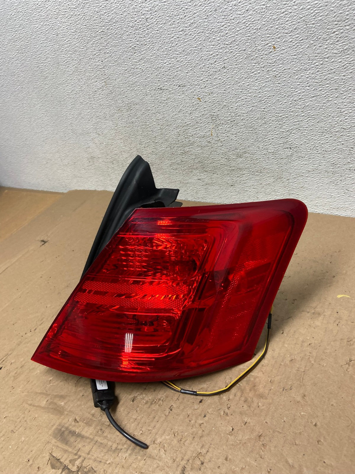 2014 to 2018 Ford Taurus Interceptor Right Passenger RH Tail Light AD7814 LK1
