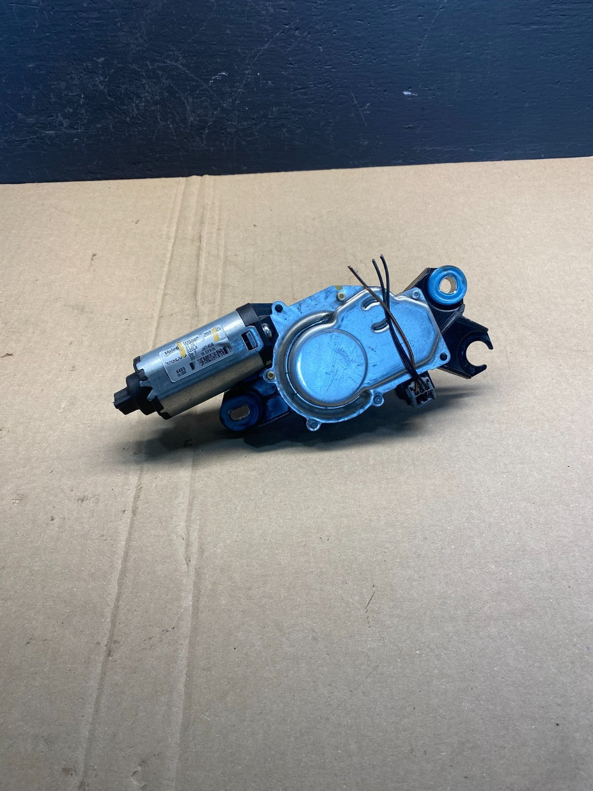 2008-2016 Volvo V70 XC60 XC70 Tailgate Back Door Rear Wiper Motor Wiper AC09534