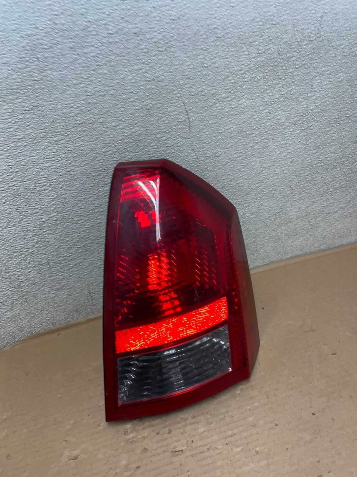 2005 2006 2007 Chrysler 300 Right Passenger Rh Side Tail Light Oem AB0018 LK2