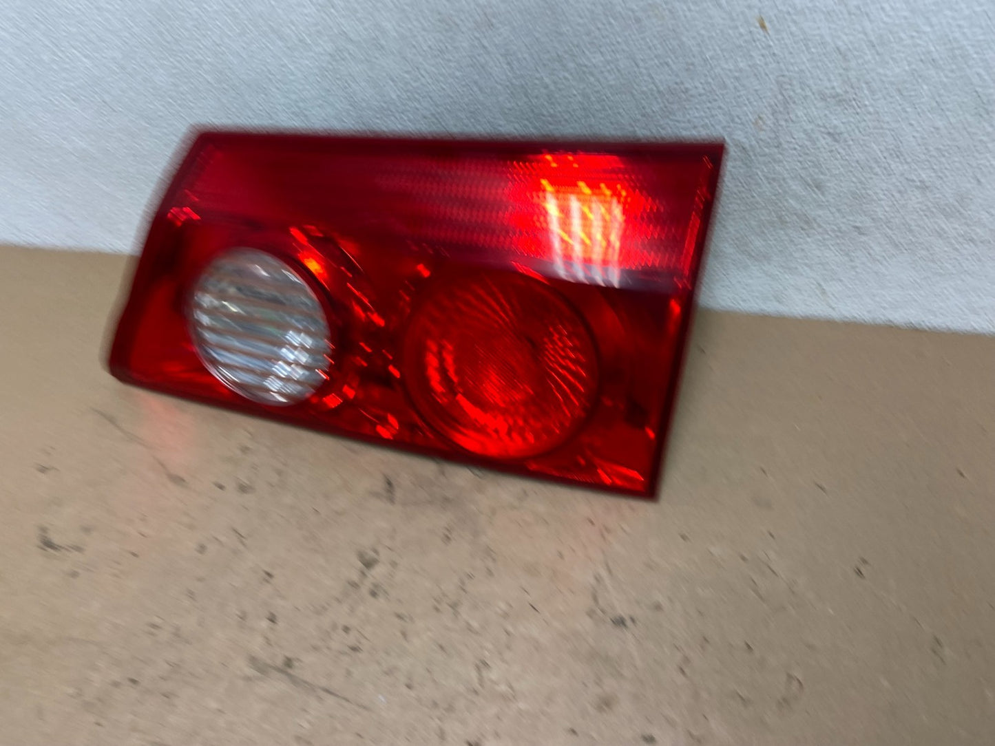 2006 to 2010 Toyota Sienna Right Passenger RH Inner Tail Light AG43261