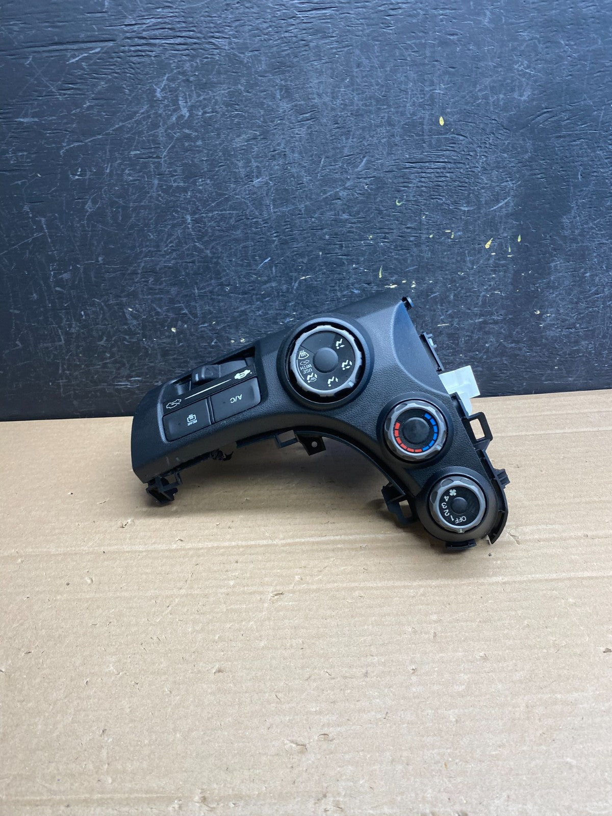 2009 to 2013 Honda Fit A/C Heater Climate Control Panel Trim AG01052