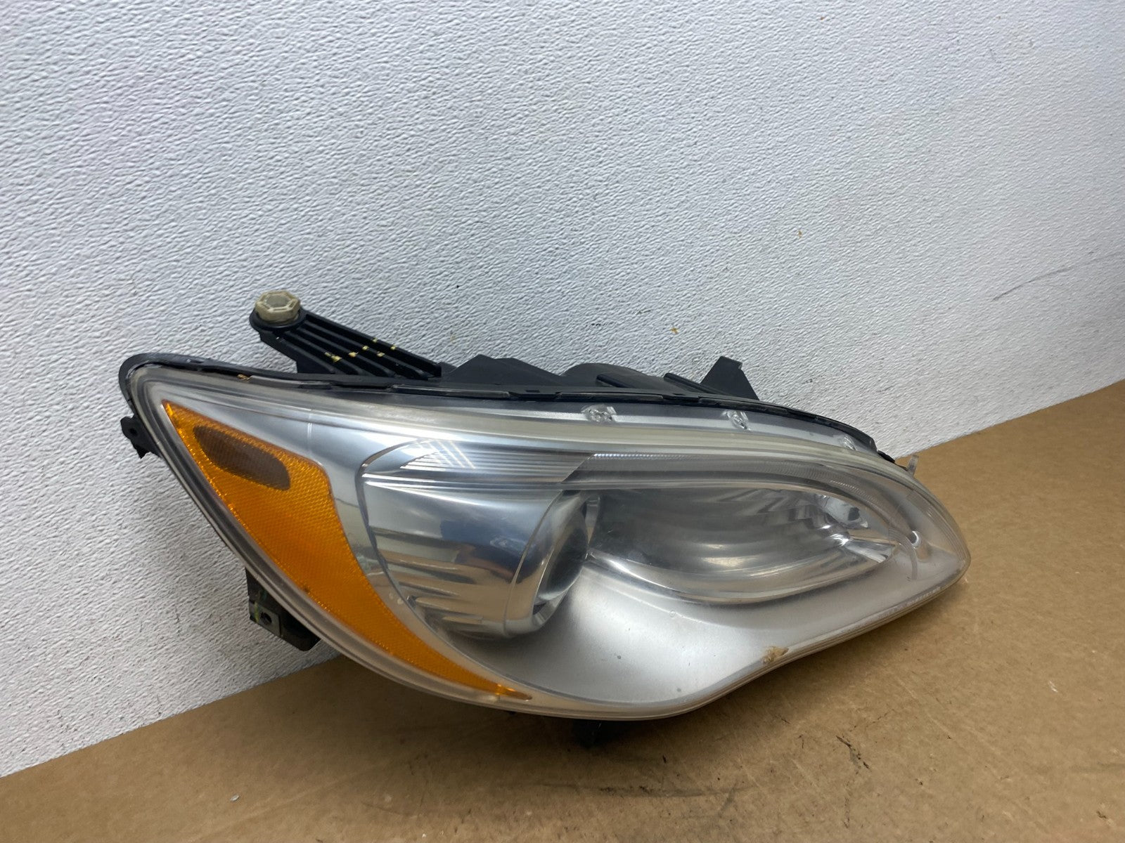 2011 2012 2013 2014 Chrysler 200 Right Passenger Halogen Headlight AD6173 DW2