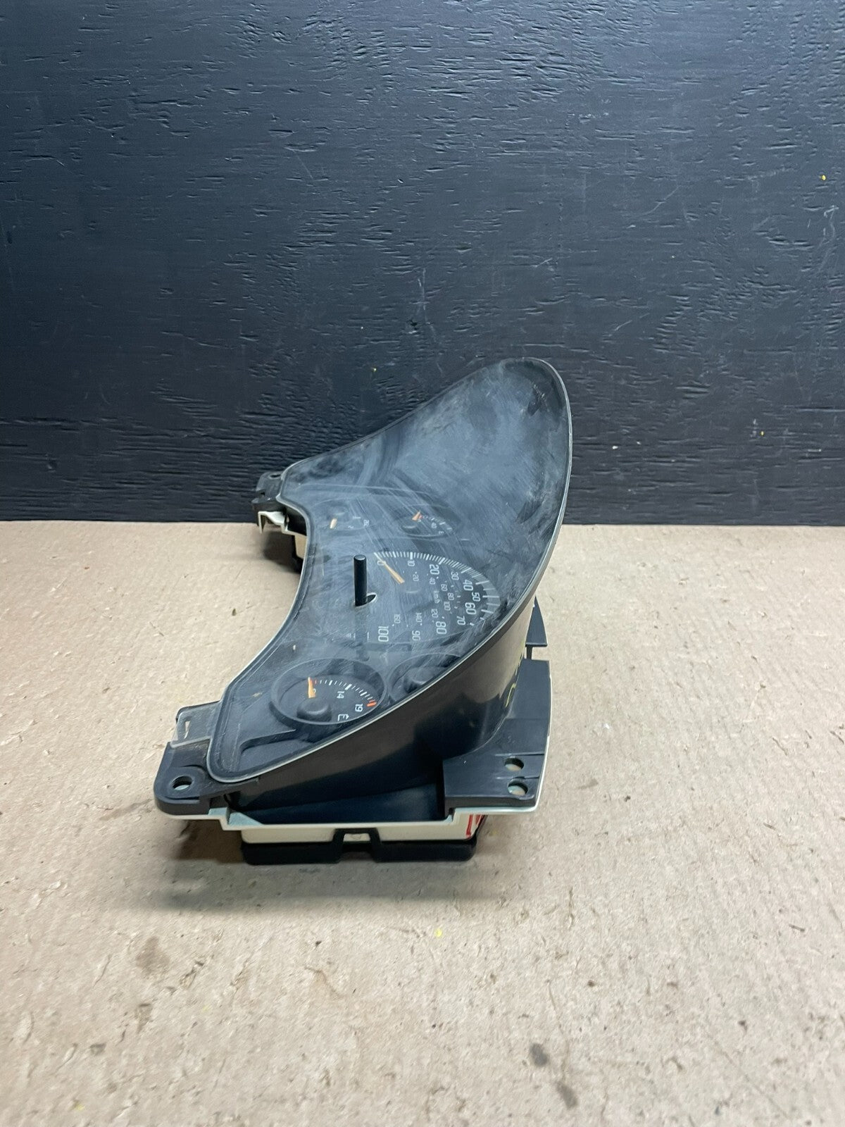 2004 to 2007 Chevrolet Express Speedometer Cluster Gauge F0666 PS2