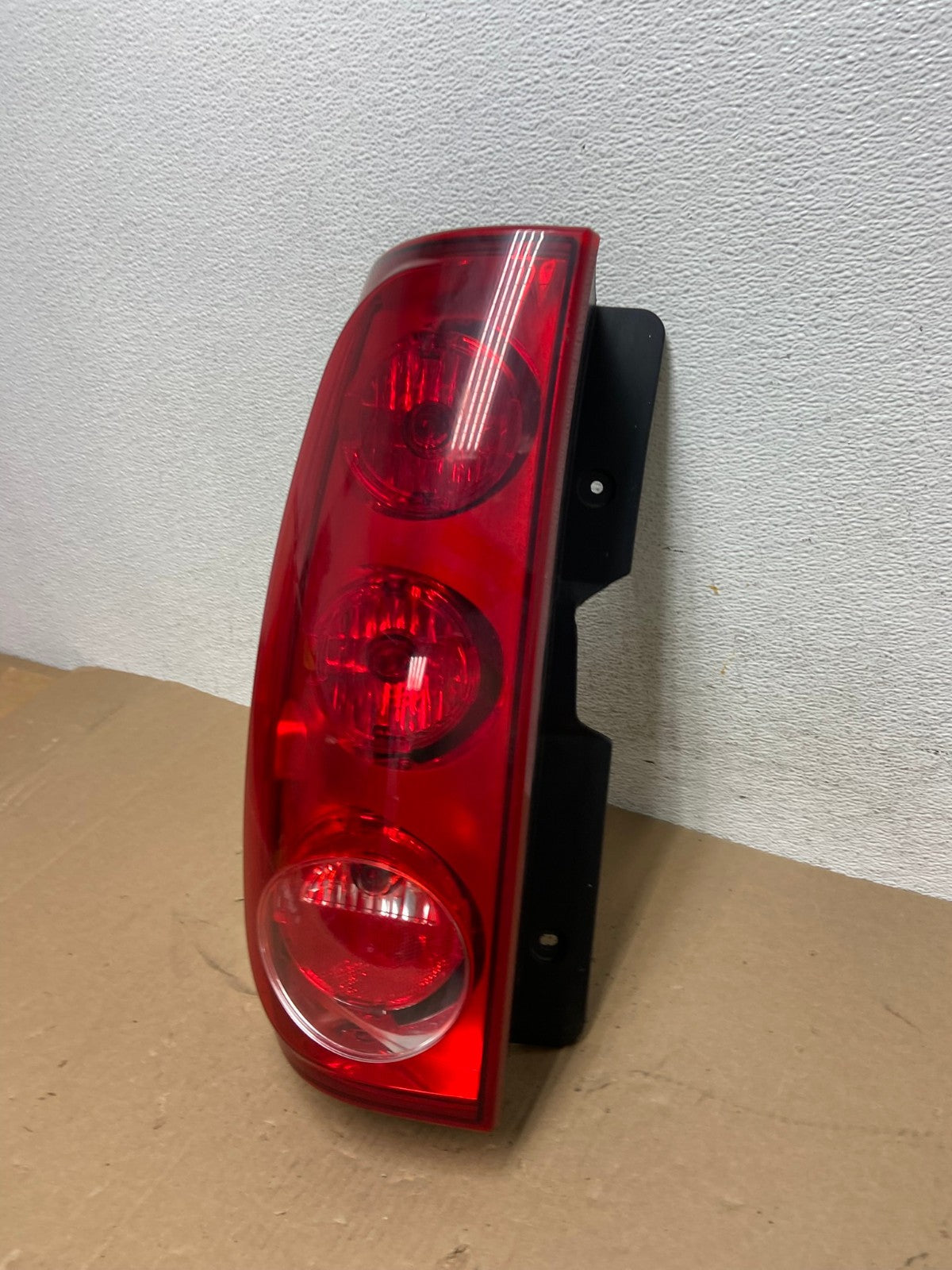 2007 to 2011 GMC Yukon Left Driver LH Side Tail Light AD6445 LK1