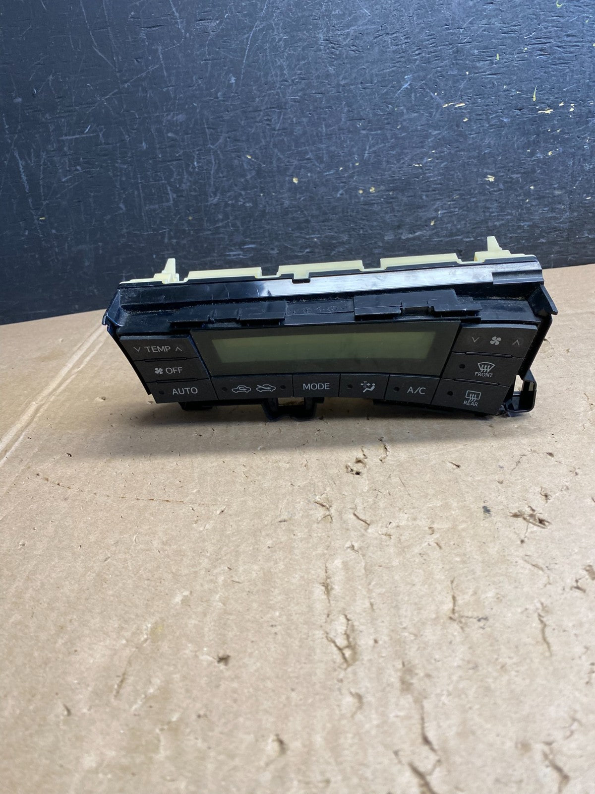 2010 to 2015 Toyota Prius A/C Heater Climate Control Unit Switch AI6505 DW0