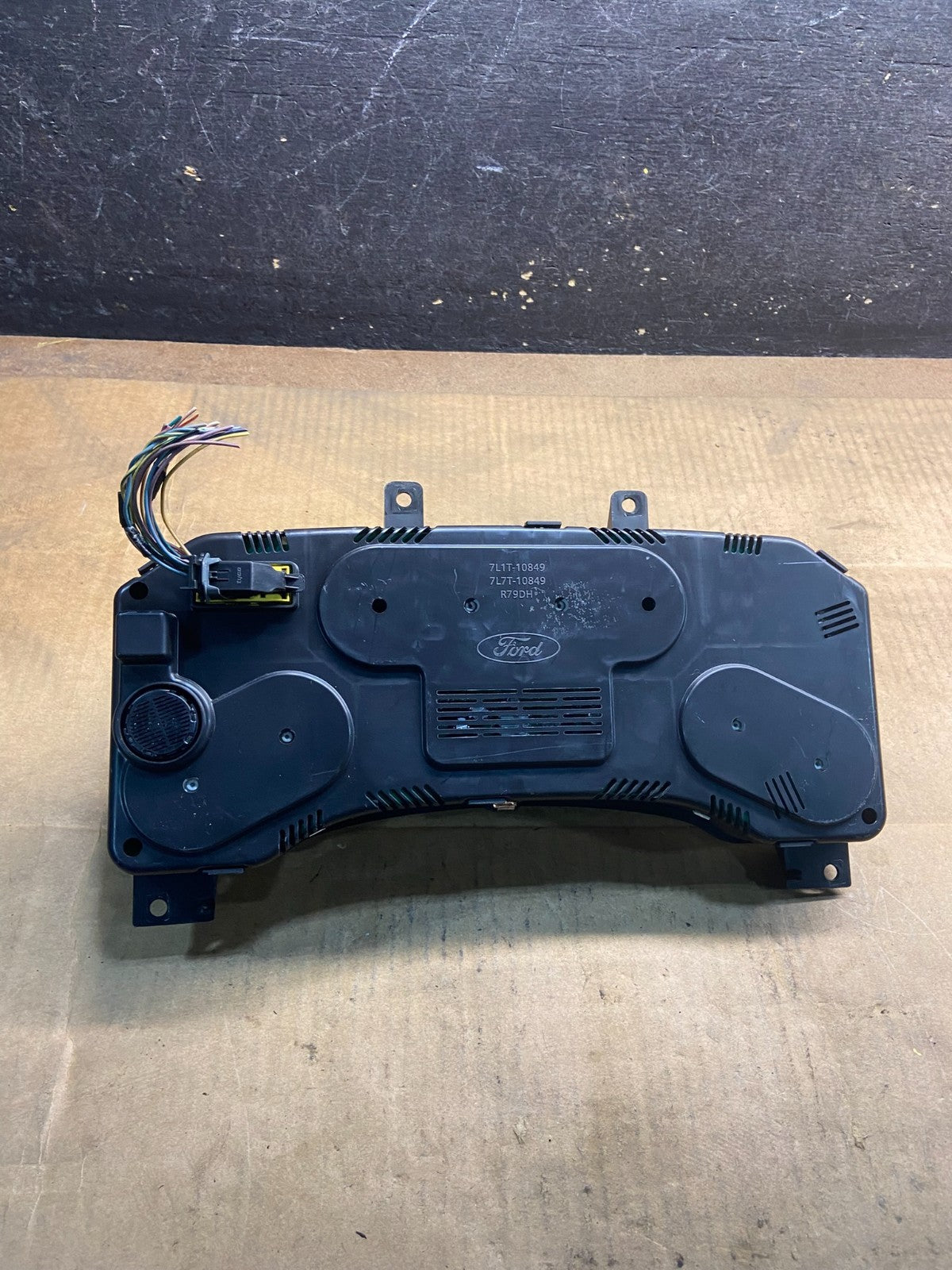 2007 2008 Ford  Expedition Speedometer Cluster Gauge Oem y4539 DG6