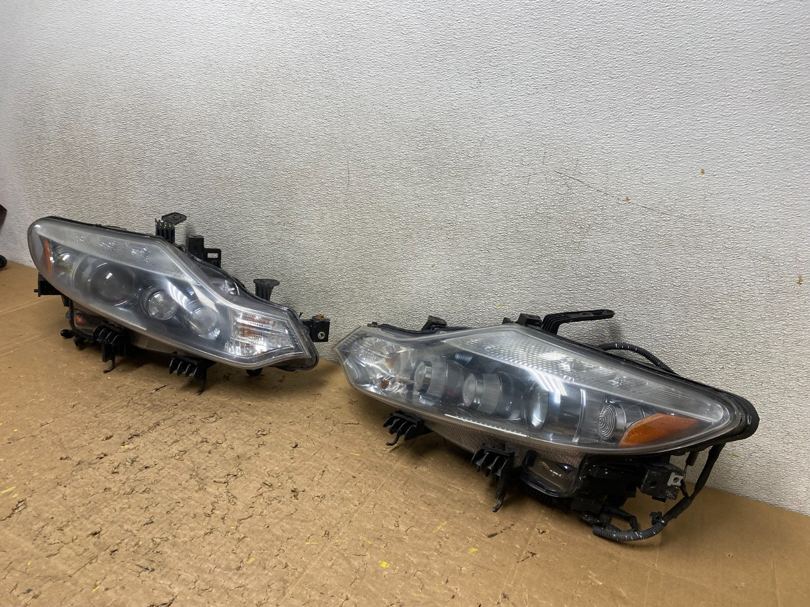 Xenon 2011 2012 2013 2014 Nissan Murano Headlights Left+Right Oem V8590 DW2