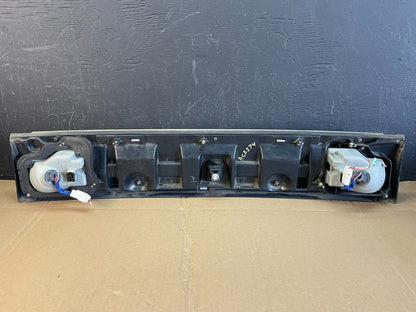 1995 1996 Toyota Camry Center Trunk Rear Tail Light AC5274 DG6