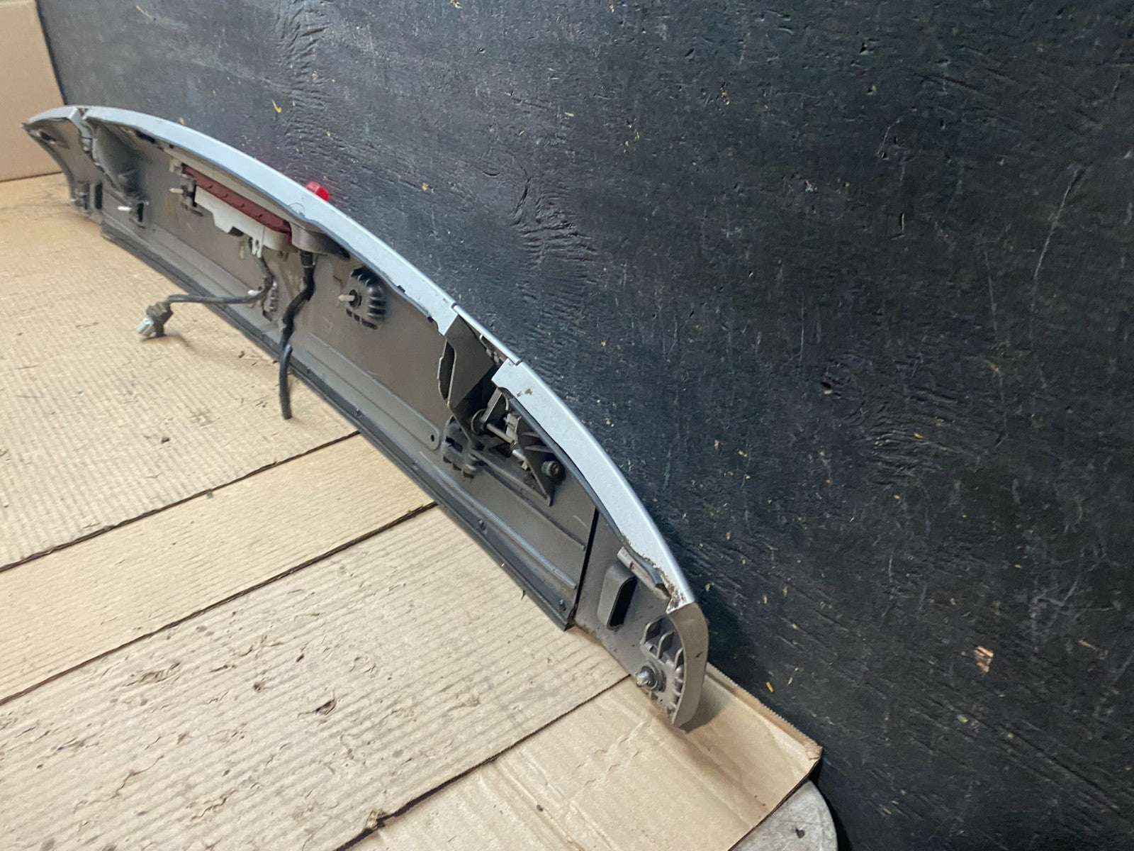 2009 to 2015 Honda Pilot Rear Trunk Spoiler Gate Oem V7166 DG10