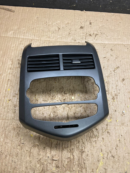 2012-2016 Chevrolet Sonic Center Dash Radio Air Vent Trim Bezel V7809 DG0