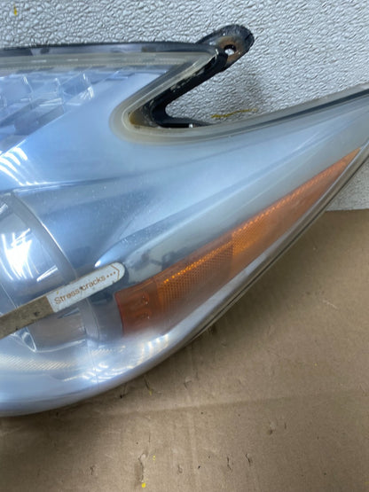 2010 - 2011 Toyota Prius Left+Right Blue Halogen Headlights OEM W2644 DW6