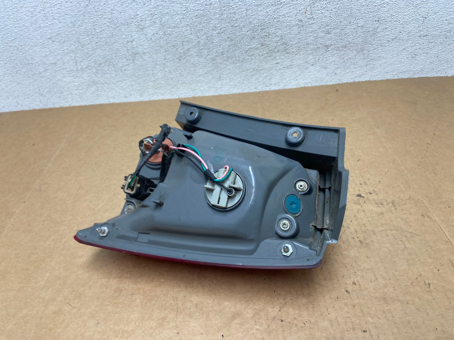 2011 to 2013 Kia Sorento Left Driver LH Side Tail Light AE3008 LK5