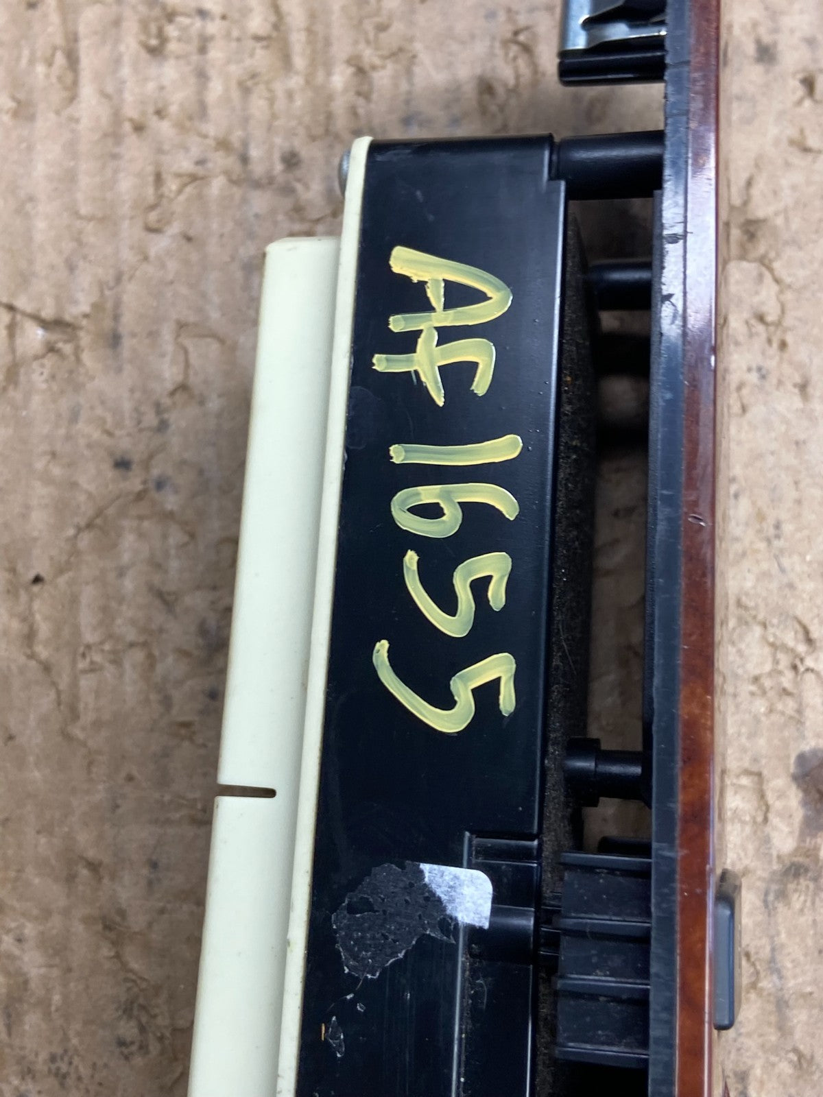 2007-2014 Tahoe Yukon Suburban Escalade Passenger Window Switch Control AF1655 D6