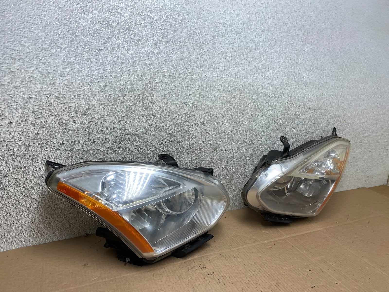 2009-2013 Nissan Rogue Left+Right Side Set Halogen Headlights OEM W0689 DW2