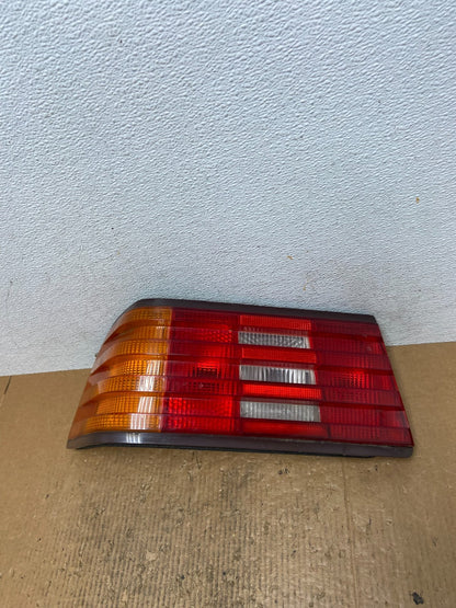 1990 - 1995 Mercedes R129 SL500 SL600 Rear Left Driver Side Tail Light AE2643 DG0