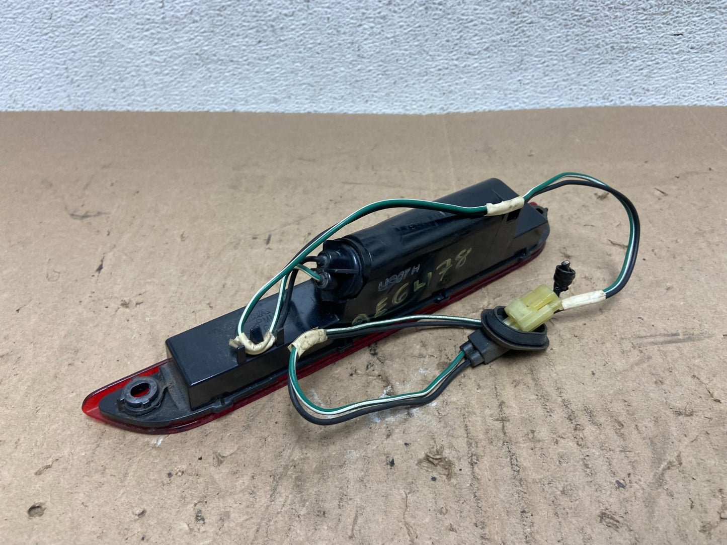 2005 to 2010 Honda Odyssey 3RD Brake Tail Light AE6478 DG4