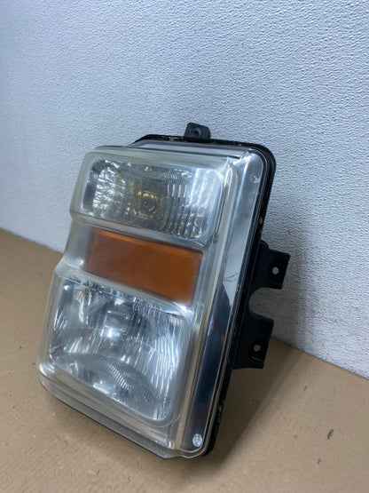 2008 to 2010 Ford F250 Super Duty Right Passenger RH side Headlight AF3048 LK1