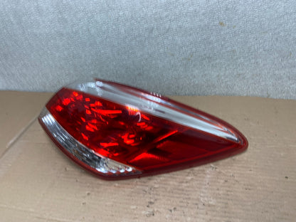 2011 - 2014 Nissan Murano Right Passenger Side RH Tail Light OEM AA9313 LK1