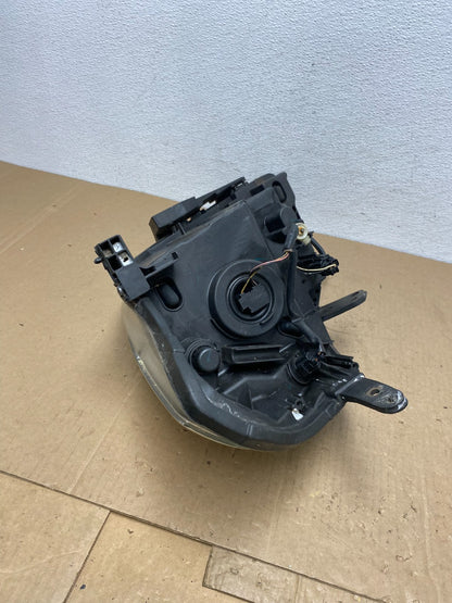2008 to 2012 Nissan Versa Headlight Right Passenger Rh Side AC5736 DW6