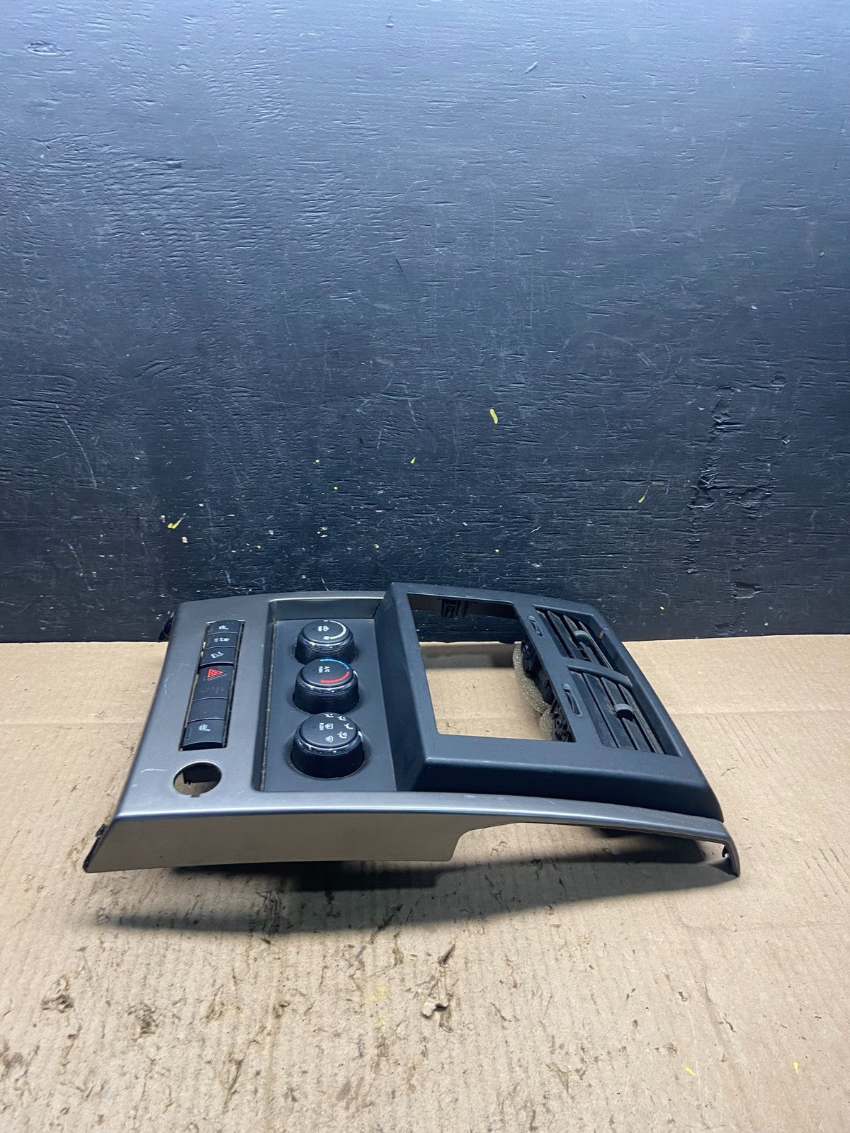 2008 to 2012 Jeep Liberty Dash Climate Temperature Control Radio Bezel Q1026 DG2