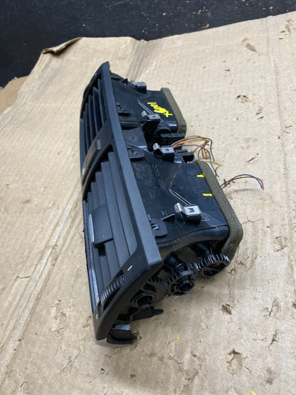 2007 to 2013 BMW X5 X6 Center Console Dash Air Vent OEM V7953 DG3