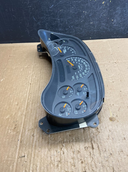 2003 to 2006 Chevrolet Silverado Yukon Cluster Gauge Speedometer AD6926 DG2
