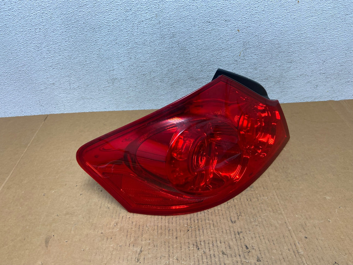 2007 to 2013 Infiniti G35 G37 Sedan Left Driver LH Side Tail Light AE0665 LK2