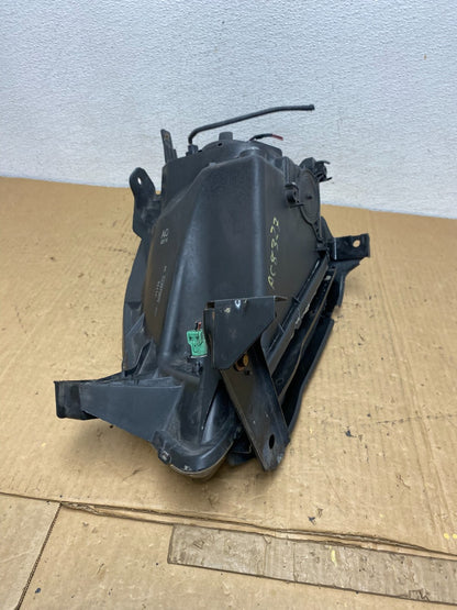 2002 to 2004 Honda CRV CR-V Right Passenger RH Halogen Headlight AC8327 DW7