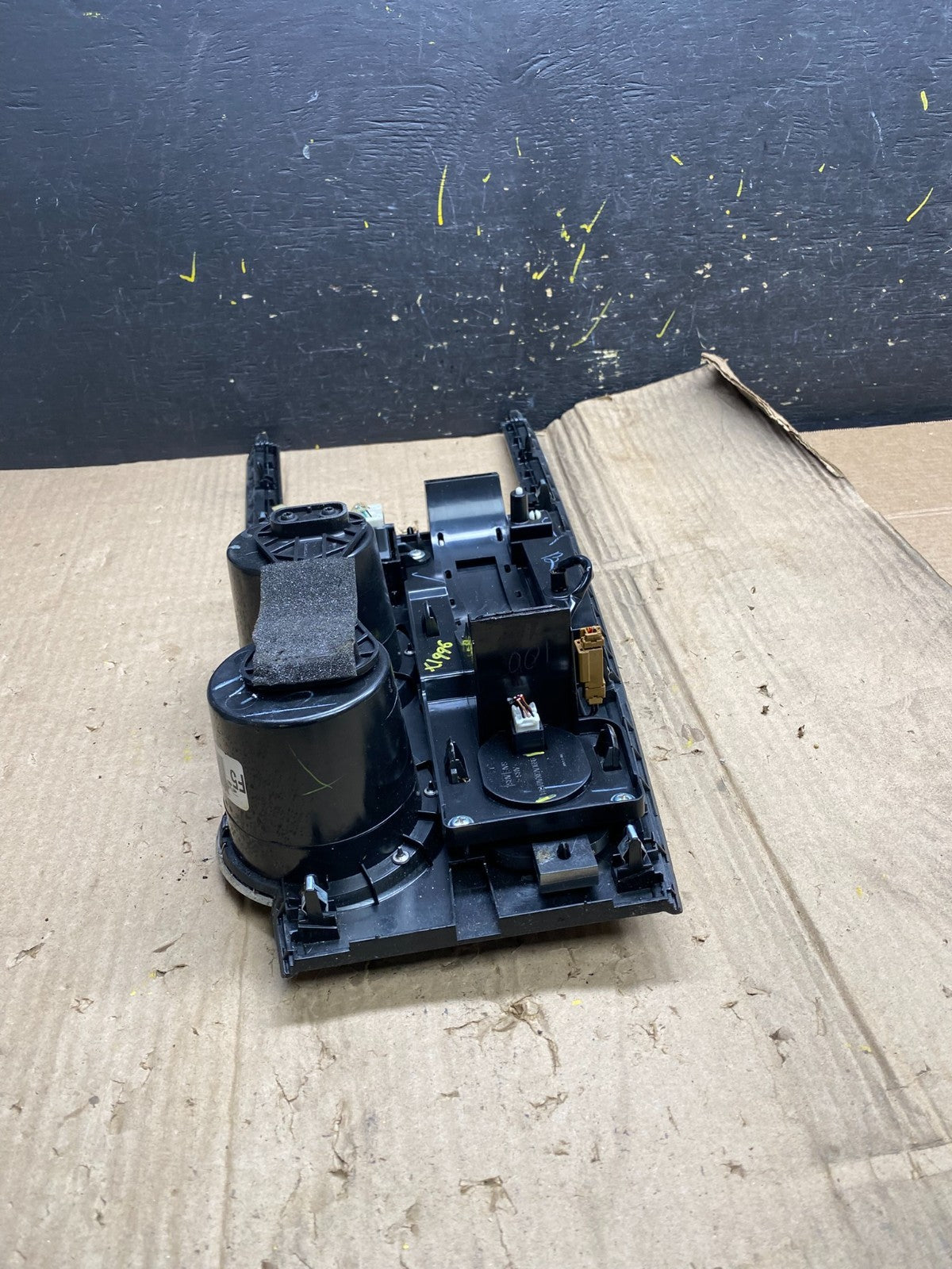 2013 to 2020 Nissan Pathfinder Front Shifter Center Console Cup Holder x1996 DG4