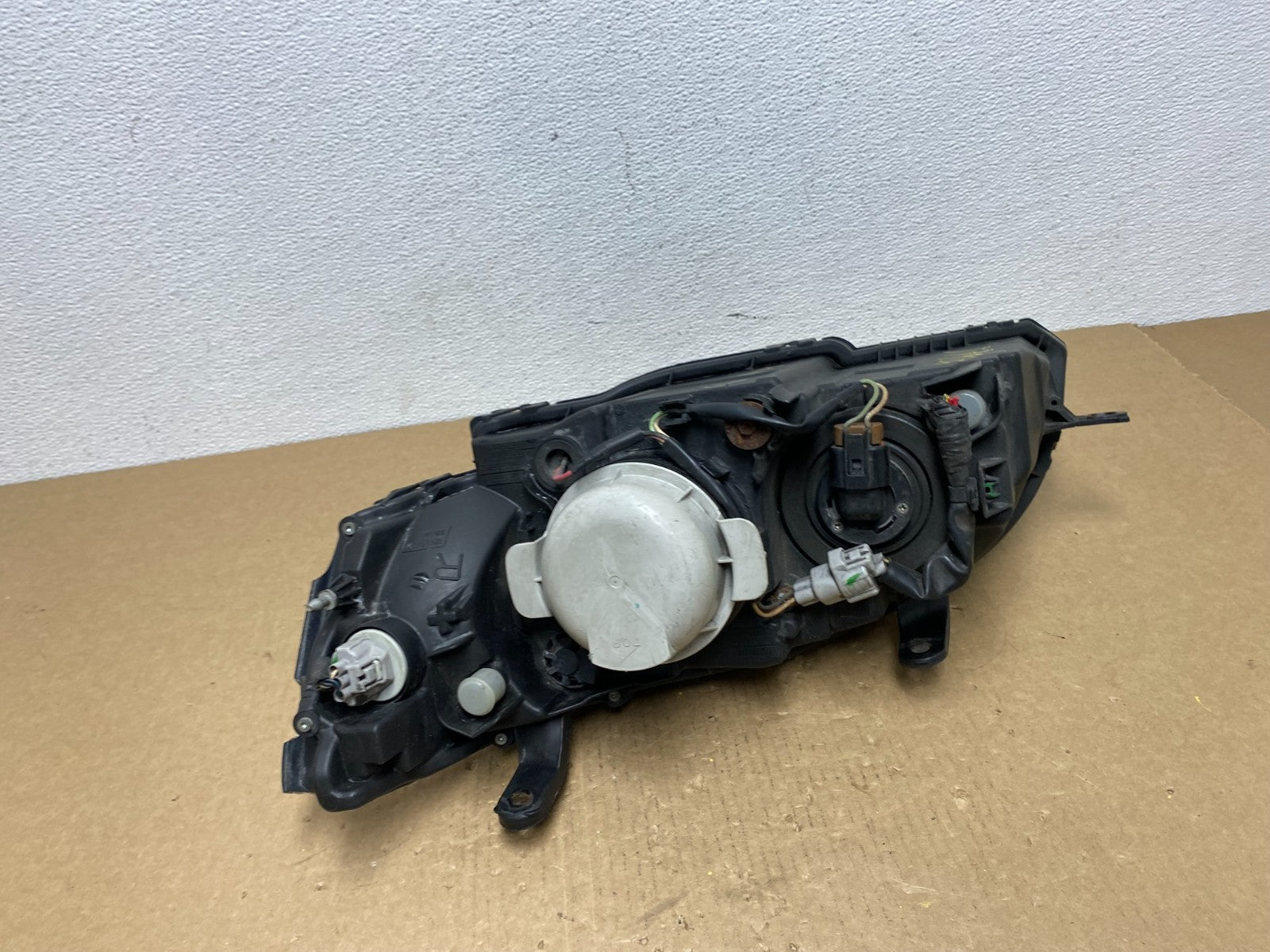 2006 to 2007 Subaru Legacy Right Passenger RH Side Headlight AC1195 DW7